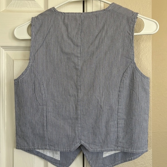 Boys Spring Vest - Size 10 - Picture 2 of 4